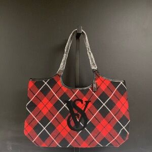 Victoria’s Secrets red plaid tote bag/purse nwt